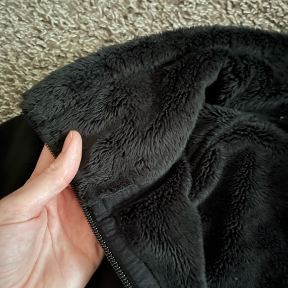 LAST CALL! The North Face fleece jacket - Picture 2 of 4